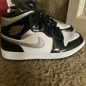 Retro Jordan 1 mid